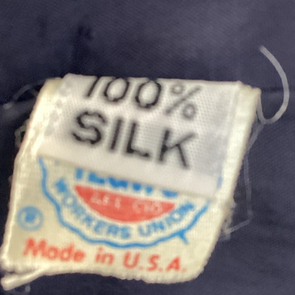 Anne Klein Navy Quilted Floral Blazer with Pink & Cream Blooms100% Silk - Picture 6 of 6